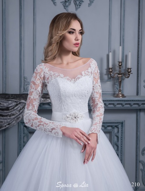 https://www.sposa-lia.com/images/stories/virtuemart/product/210       (2).jpg